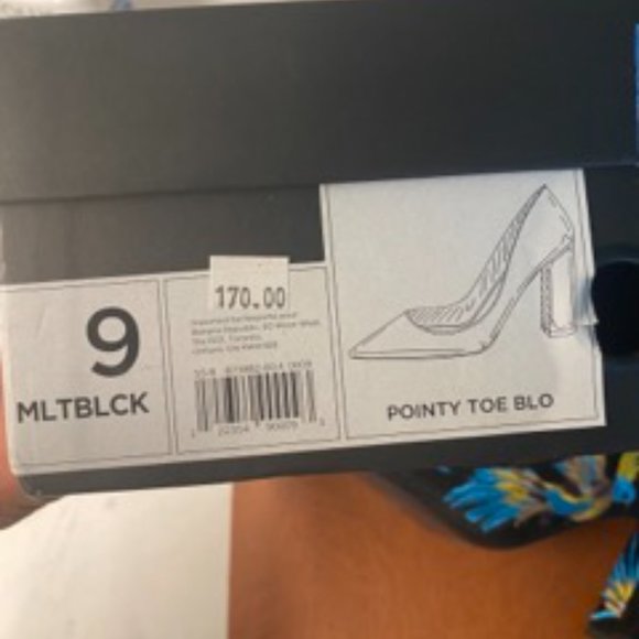 Banana Republic embroided shoes size 9 - Picture 4 of 4